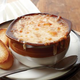 Classic French Onion Soup with Ceramic Crocks