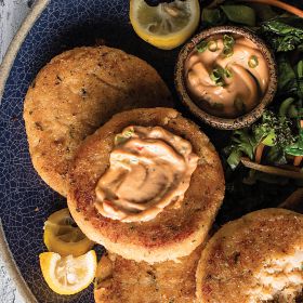 16 (3 oz.) Gourmet Crab Cakes