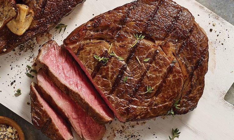 How to Grill Steaks Perfectly… For Beginners How to Grill Steaks Perfectly… For Beginners
