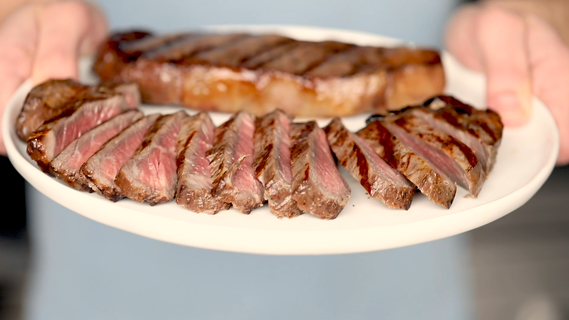 How To Grill The Perfect New York Strip Steak Omaha Steaks | atelier ...