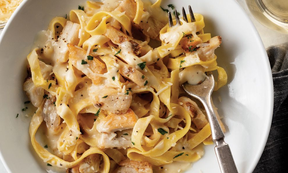 Skillet Meal: Chicken Fettuccine Alfredo | Omaha Steaks