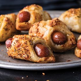 1 (11.5 oz. pkg.) Franks in a Blanket, Everything-Style